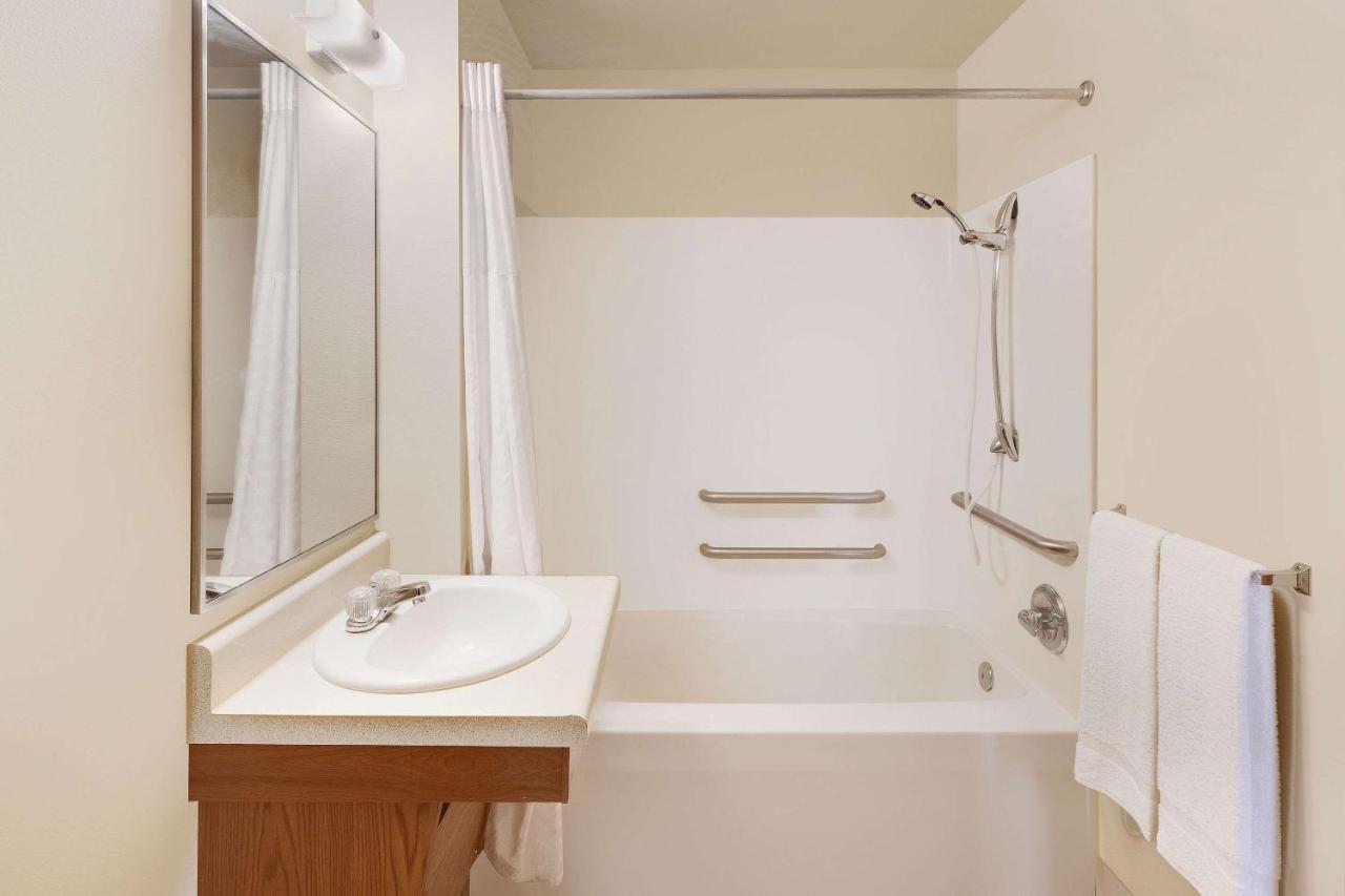 Woodspring Suites Des Moines Pleasant Hill 외부 사진